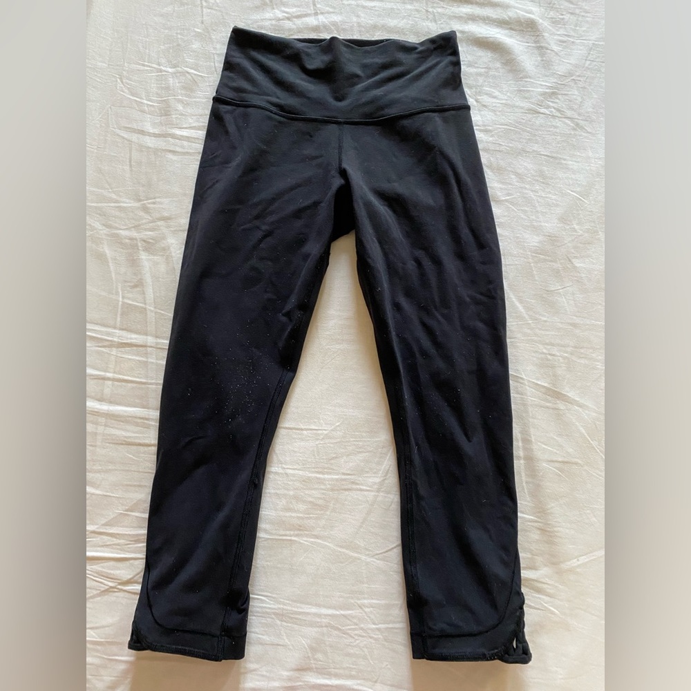 Lululemon black cropped leggings side detail